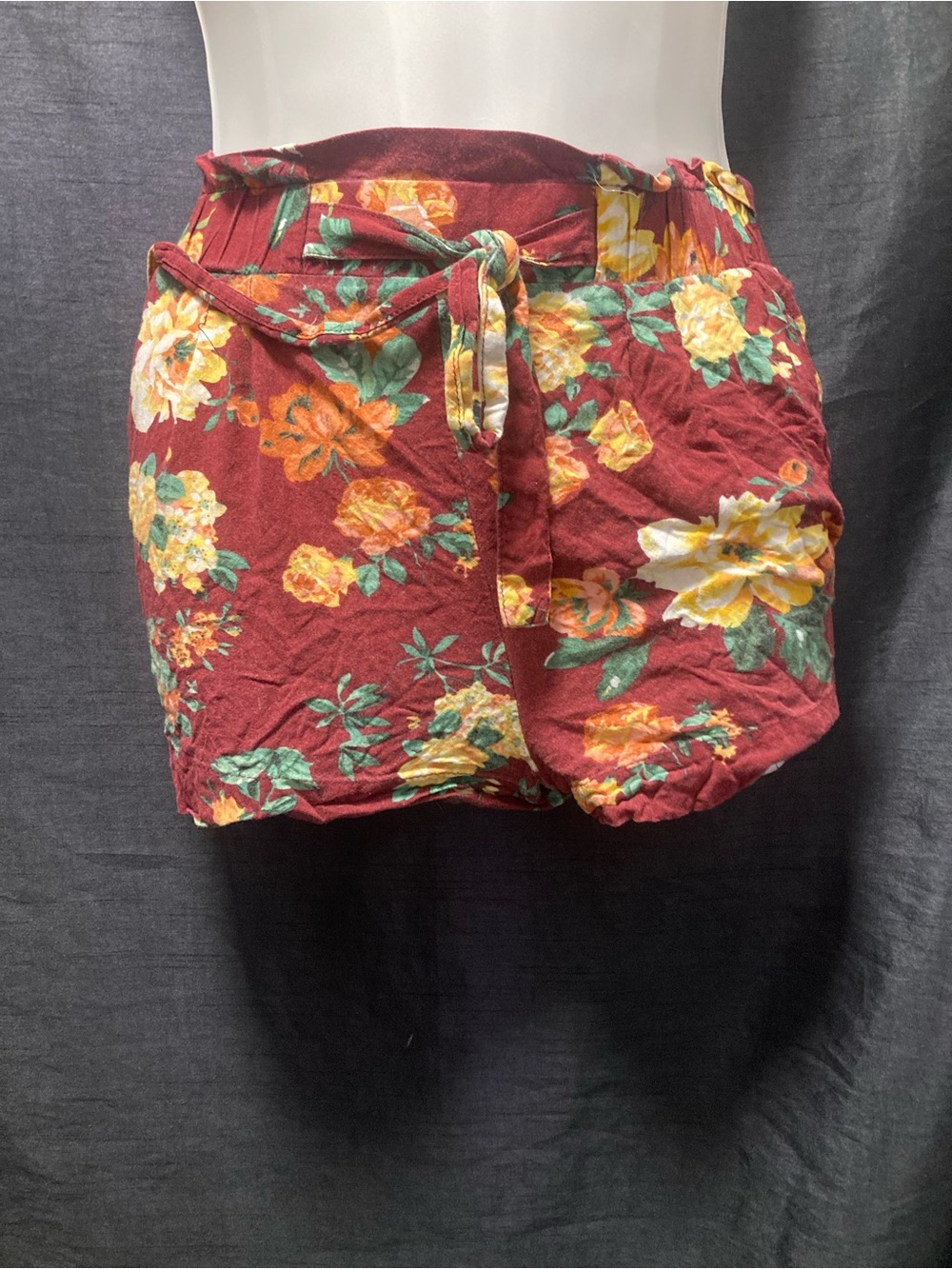 U2B Floral Paperbag Tie Waist Shorts Burgundy Size S